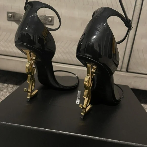 YVES SAINT LAURENT BLACK OPYUM 110 HEEL ANKLE STRAP IN PATENT LEATHER - Picture 13 of 16